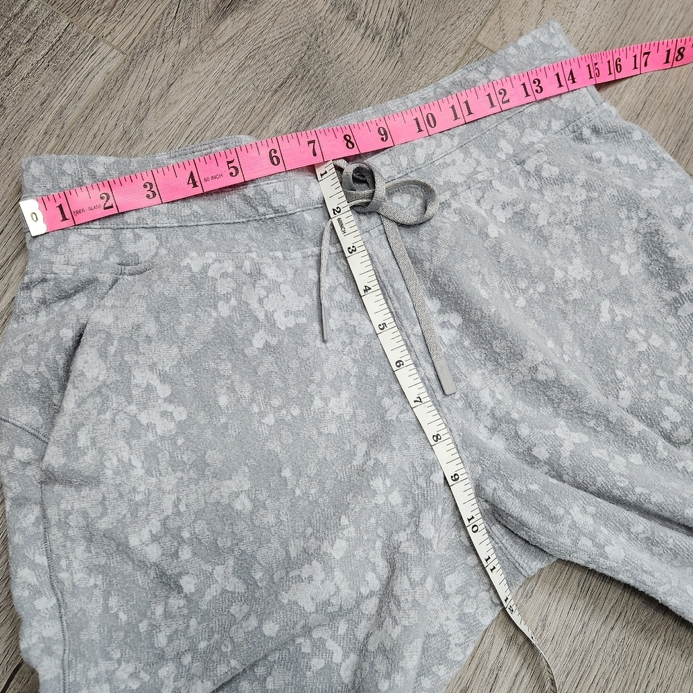 SOLD 🌟 Lululemon Ready to Rulu Jogger Crop Size 8 - Picture 13 of 15